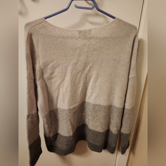 Cashmere sweater - Picture 2 of 3